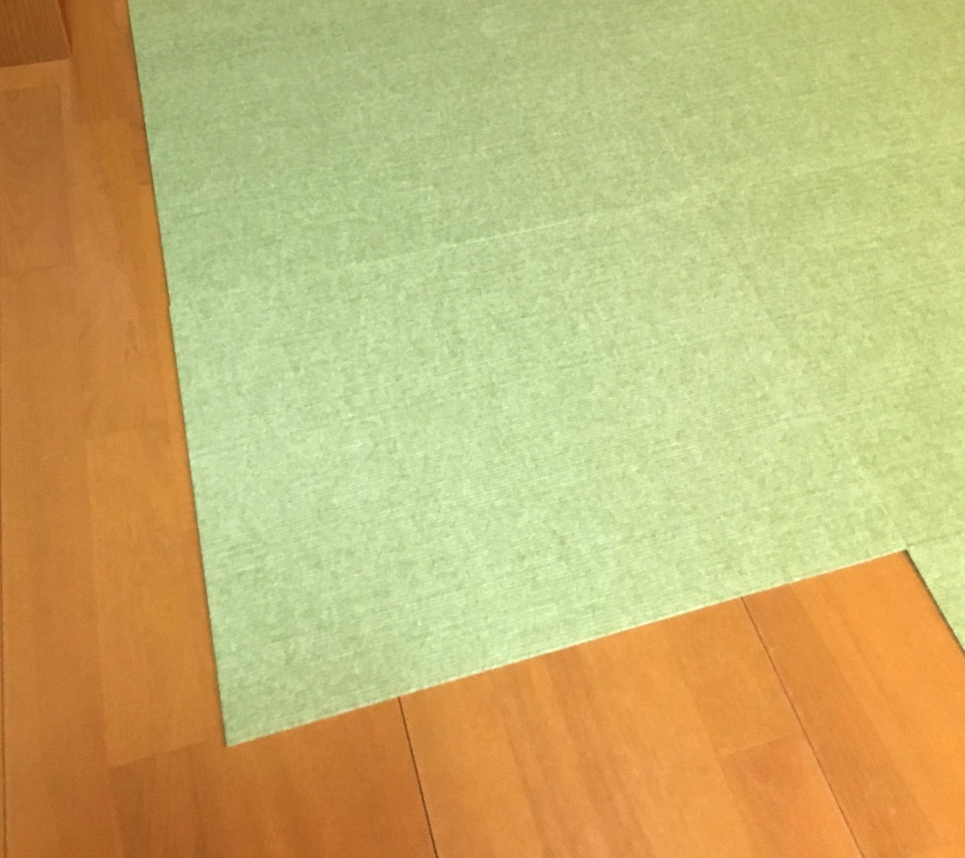 敷き詰めたタイルマット